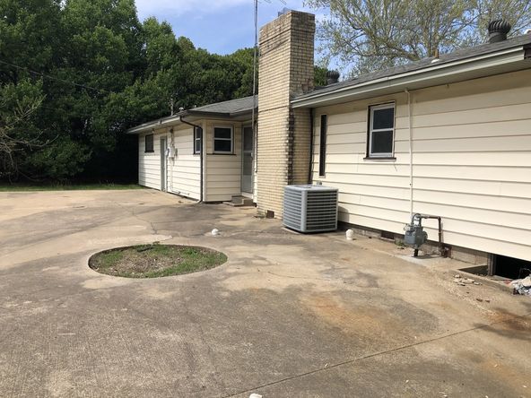 Office For Sale: 5126 E 21st St, Tulsa, OK 74114